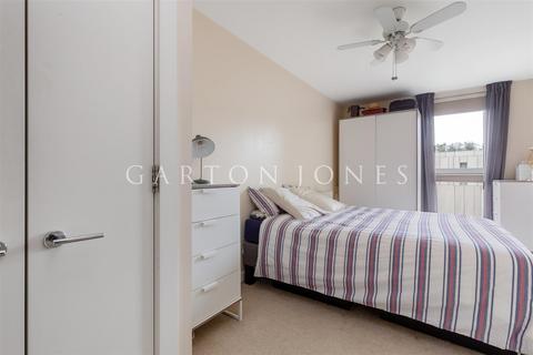 1 bedroom flat to rent, Woods House, Grosvenor Waterside, 7 Gatliff Road, London, SW1W