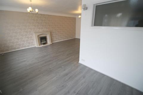 3 bedroom detached house to rent, Hayes Park, Chester CH1