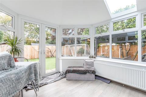 4 Cobs Way, New Haw, Addlestone, KT15 3AF