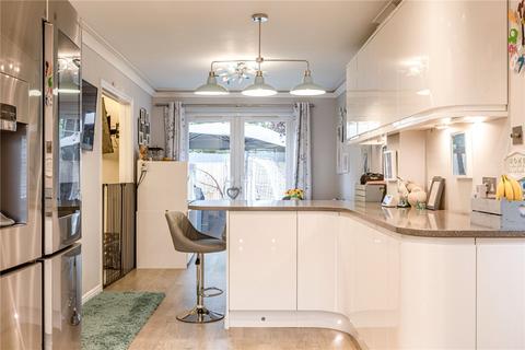 4 Cobs Way, New Haw, Addlestone, KT15 3AF