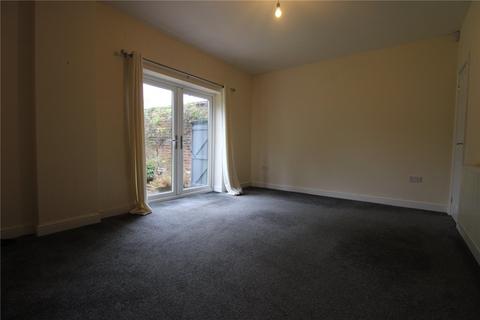 3 bedroom end of terrace house to rent, Alexandra Street, Greater Manchester OL10