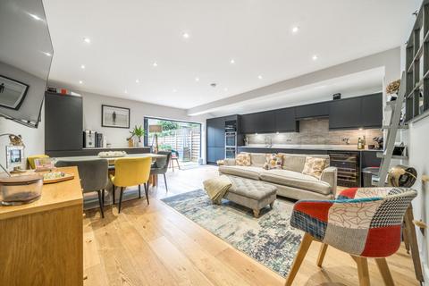 167 Tranmere Road, London, SW18 3QX