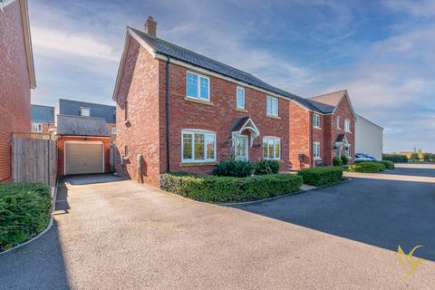 4 bedroom detached house for sale, Worcester WR9