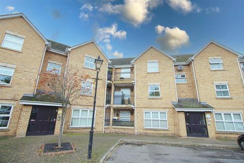 2 bedroom apartment for sale, Osier Drive, Basildon SS15