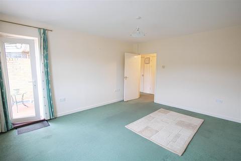 2 bedroom apartment for sale, Osier Drive, Basildon SS15