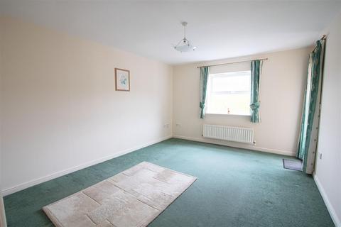 2 bedroom apartment for sale, Osier Drive, Basildon SS15