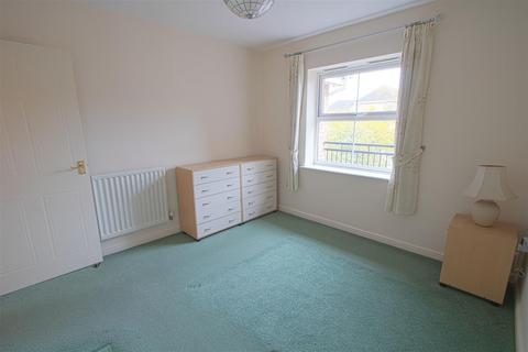 6 Osier Drive, Basildon, SS15 4HP