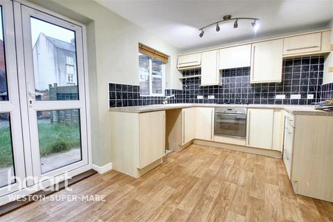 3 bedroom end of terrace house to rent, Walkers Drive, BS24