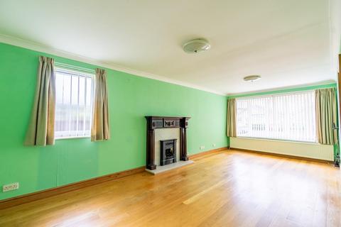 2 bedroom bungalow for sale, Greenshaw Drive, York