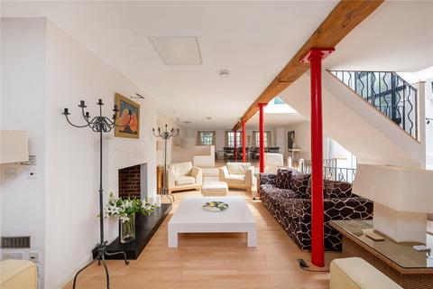 4 bedroom end of terrace house for sale, Bourlet Close, London, W1W