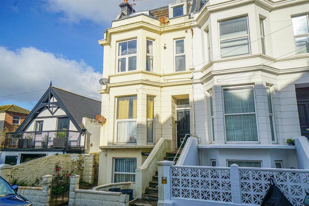 Edward Road, St. LeonardsOnSea 2 bed flat for sale £210,000