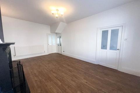 2 bedroom terraced house to rent, Elm Street, Jarrow