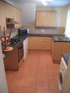 2 bedroom flat to rent, Dinsdale Road, Sandyford,