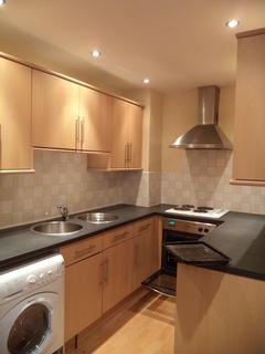 3 bedroom flat to rent, Starbeck Ave, Sandyford,