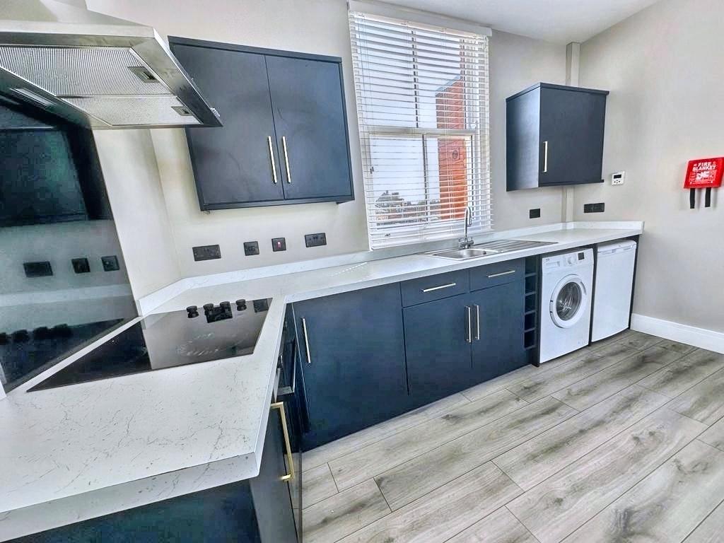 Market Place, Loughborough LE11 1 bed apartment to rent £1,025 pcm (£