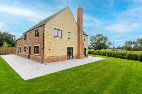 5 bedroom detached house for sale, Tewkesbury Road, Toddington, Cheltenham, Gloucestershire, GL54