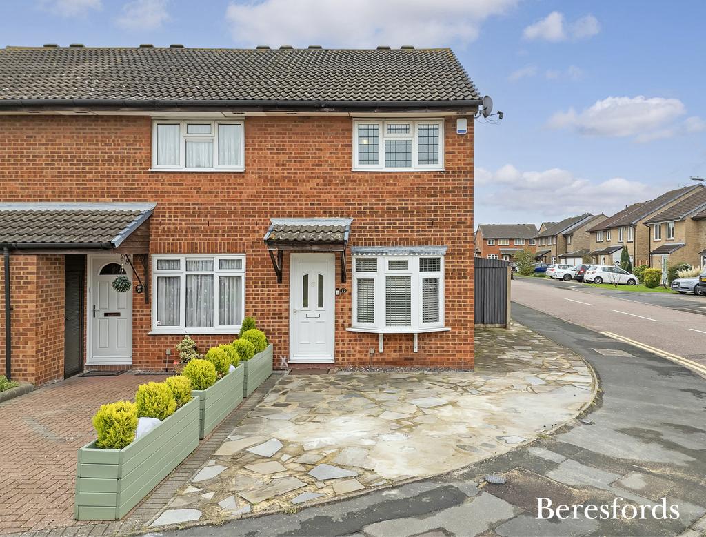 Juniper Way, Romford, RM3 2 bed end of terrace house for sale £400,000