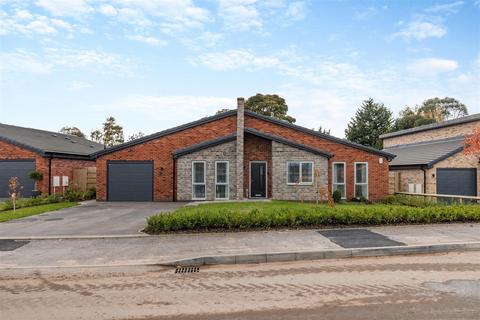 4 bedroom detached bungalow for sale, The Grange, Mansfield