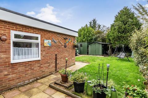 4 bedroom end of terrace house for sale, Windsor,  Berkshire,  SL4