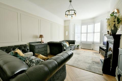 5 bedroom end of terrace house for sale, Colchester Terrace, Sunderland