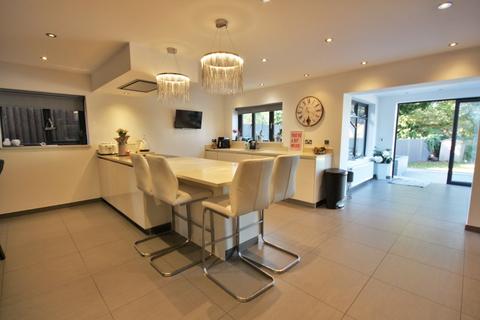 Aragorn Shelley Road, Hutton, Brentwood, CM13 2SF