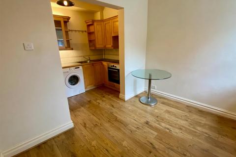 1 bedroom flat for sale, Highfields Court, Highfield Road, Huddersfield