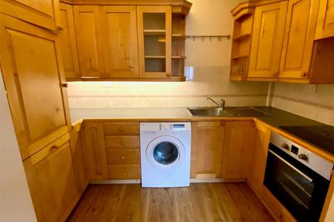 1 bedroom flat for sale, Highfields Court, Highfield Road, Huddersfield