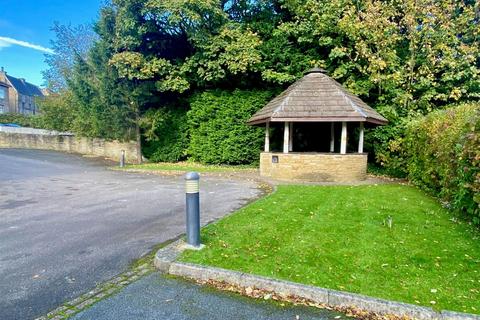 1 bedroom flat for sale, Highfields Court, Highfield Road, Huddersfield