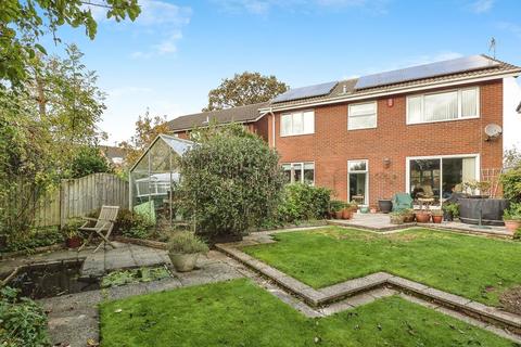 4 bedroom house for sale, Gainsborough Crescent, Knowle, Solihull