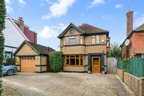 4 bedroom detached house for sale, Buckland Road, Lower Kingswood, Tadworth