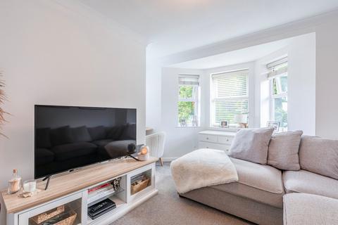 1 bedroom maisonette for sale, Spinney Hill, Surrey KT15