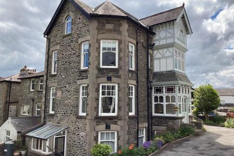 2 bedroom flat for sale, Howgill Lane, Sedbergh, Cumbria, LA10 5DE