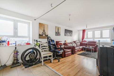 2 bedroom flat for sale, Highclere Avenue, Salford M7