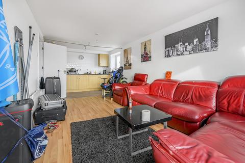 2 bedroom flat for sale, Highclere Avenue, Salford M7