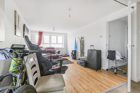 2 bedroom flat for sale, Highclere Avenue, Salford M7