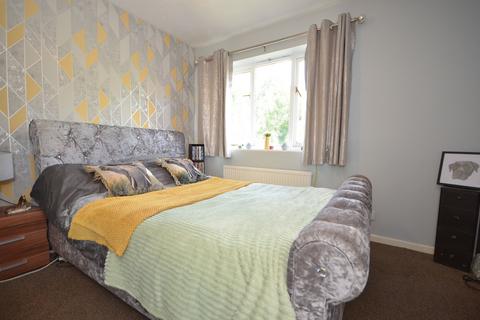 2 bedroom end of terrace house for sale, Sheffield Court, Raunds