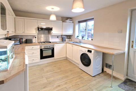 2 bedroom end of terrace house for sale, Sheffield Court, Raunds