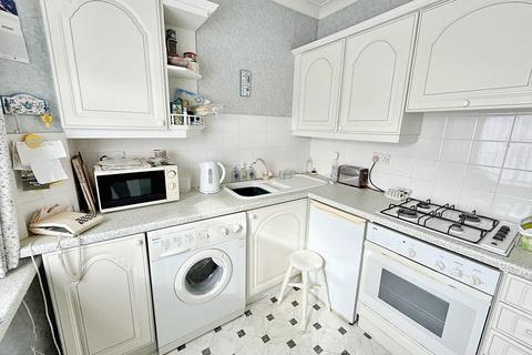 2 bedroom flat for sale, Southbourne