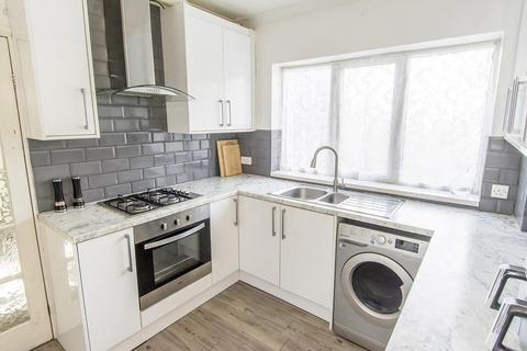 3 bedroom semi-detached house for sale, Western Avenue, Fleckney, Leicester