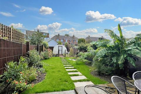 3 bedroom terraced house for sale, Queens Road, Eastbourne