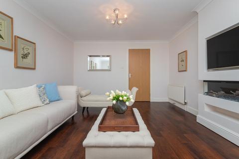 2 bedroom apartment to rent, St. Helens Gardens, Glasgow