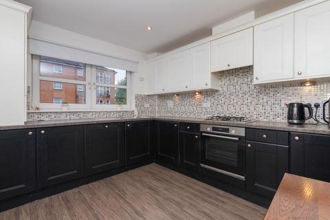 2 bedroom apartment to rent, St. Helens Gardens, Glasgow