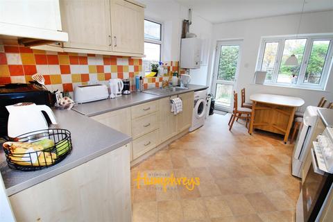 4 bedroom terraced house to rent, Portswood Road, Southampton