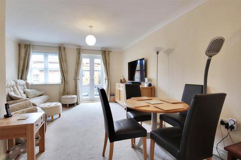 2 bedroom maisonette for sale, Brickfield Farm Close, Longfield, Kent, DA3