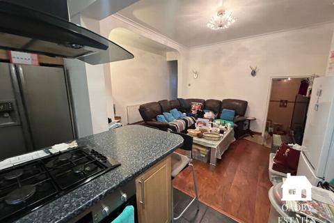 5 bedroom townhouse for sale, Fosse Road North, Leicester, LE3