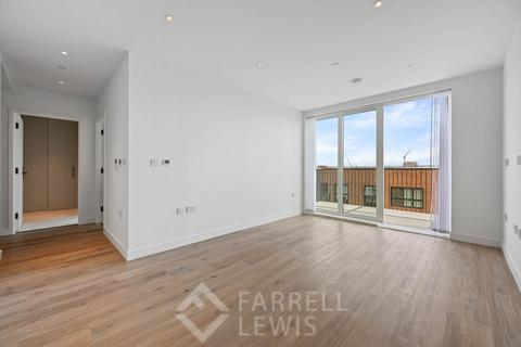 2 bedroom flat to rent, Cedrus Avenue, Southall UB1