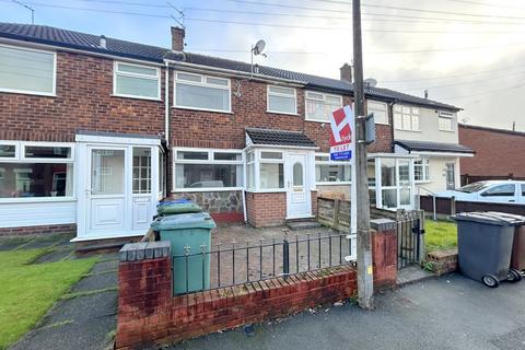 3 bedroom terraced house to rent, Radcliffe, Bury M26