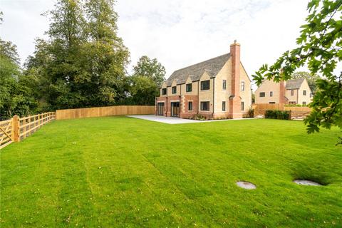 5 bedroom detached house for sale, Tewkesbury Road, Toddington, Cheltenham, Gloucestershire, GL54