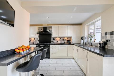 27 Castlefields, Bridgnorth, WV16 5DH