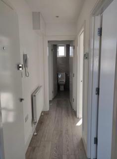 2 bedroom flat to rent, Cranbrook Road, Ilford IG2